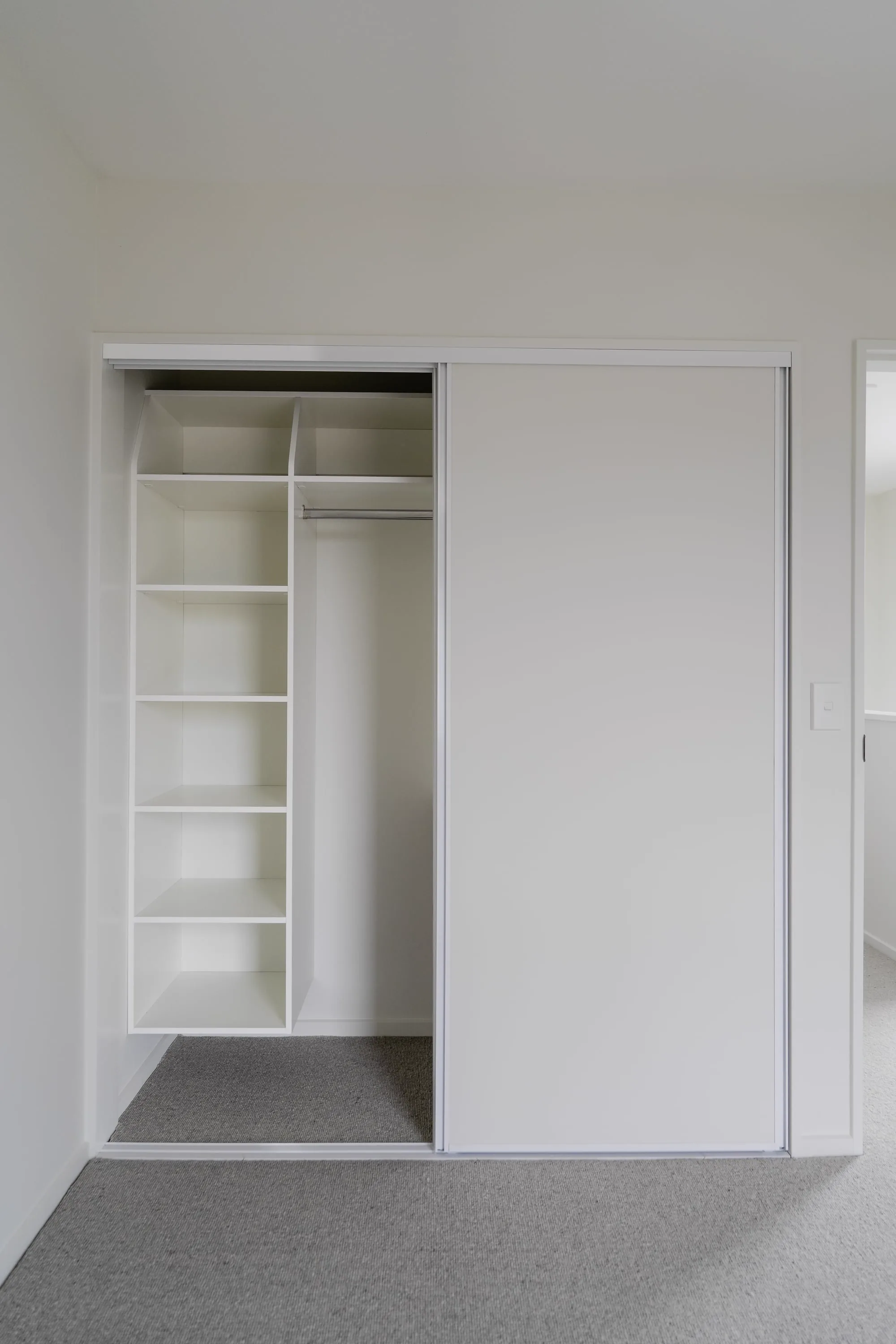 120 Hastings Street East - Image 9