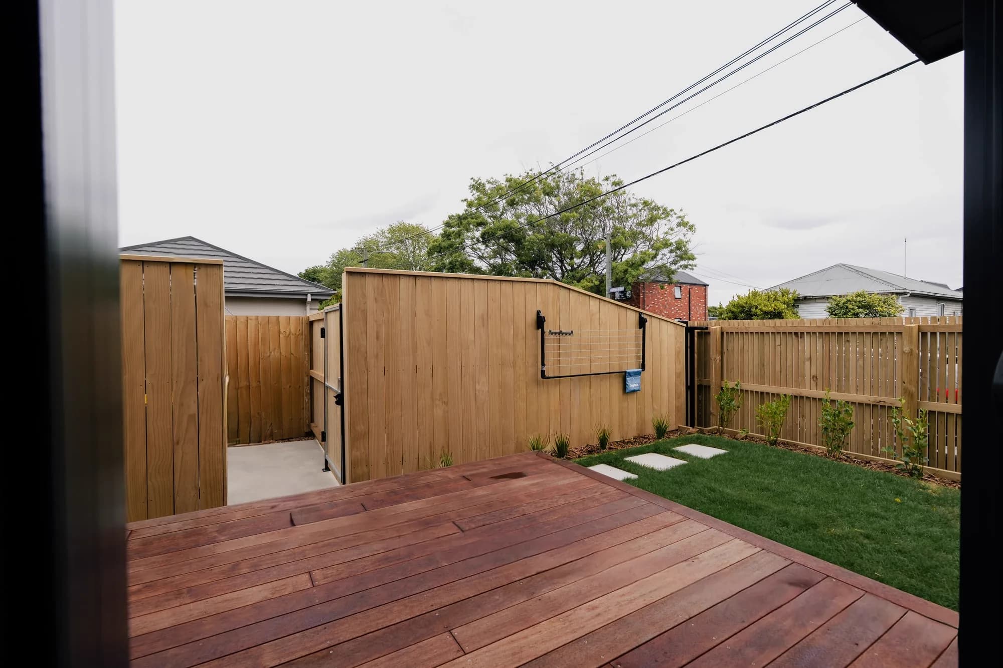 120 Hastings Street East - Image 10