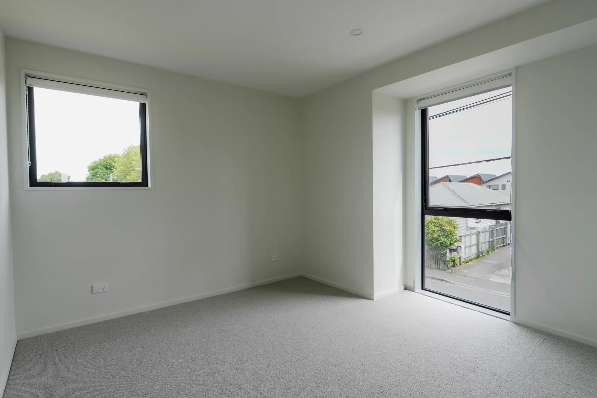 120 Hastings Street East - Image 11