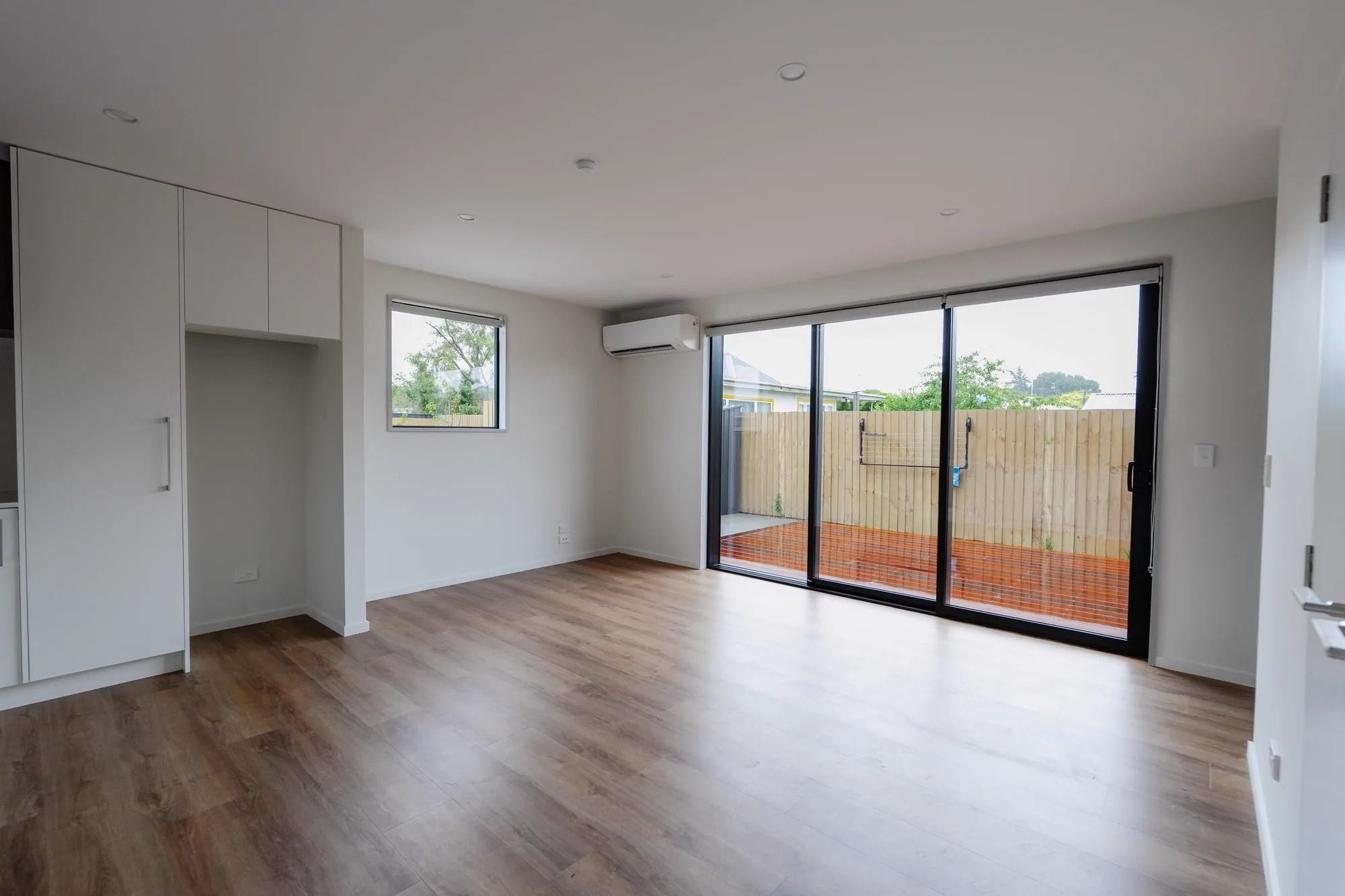 527–529 Hereford Street - Image 11