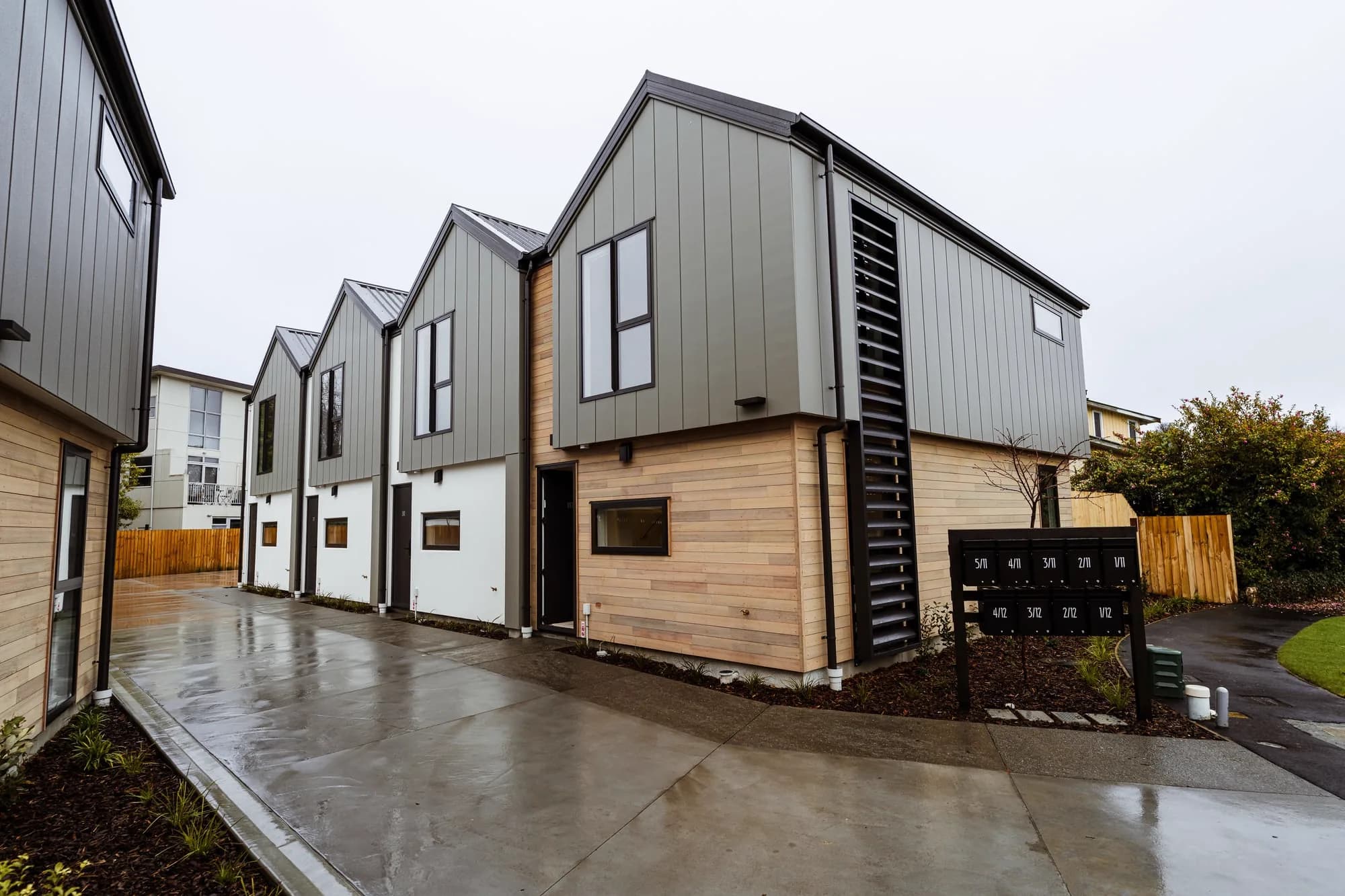 11–12 Trist Place - Image 7